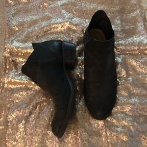 Lucky Brand ANKLE Black Suede Boots